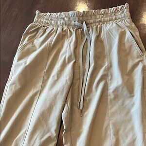Barely worn Abercrombie & Fitch khaki Joggers